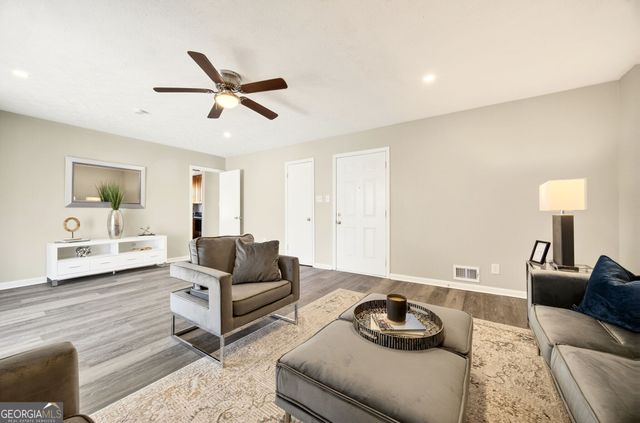 2545 Ridgecrest Drive NW, Kennesaw, GA 30152