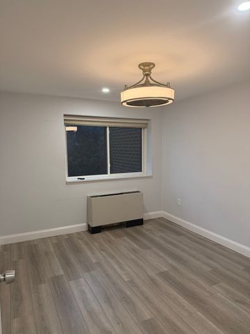 2 Summit Dr 46, Reading, MA 01867