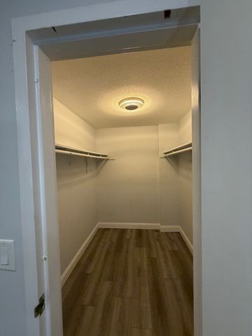 2 Summit Dr 46, Reading, MA 01867