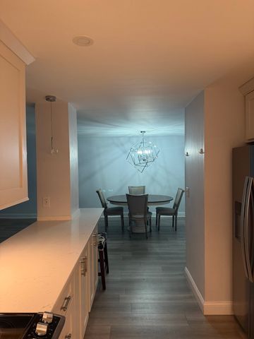 2 Summit Dr 46, Reading, MA 01867