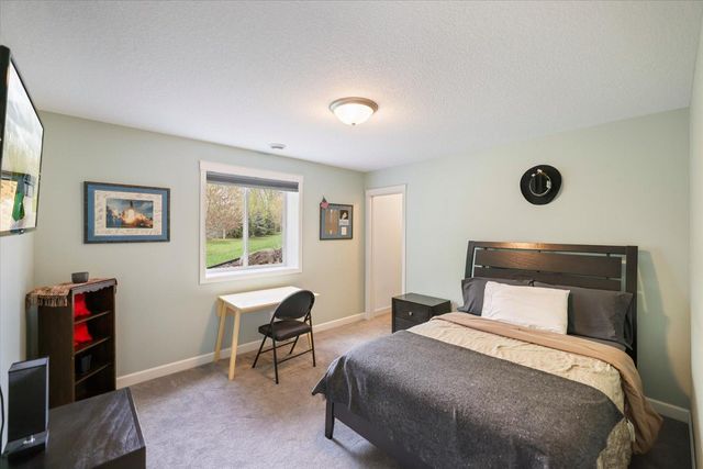 904 Saddle Club Court, Lino Lakes, MN 55014