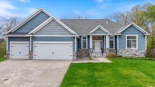 904 Saddle Club Court, Lino Lakes, MN 55014