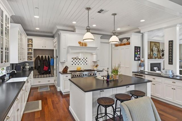 18355 Idylwild Road, Los Gatos, CA 95033