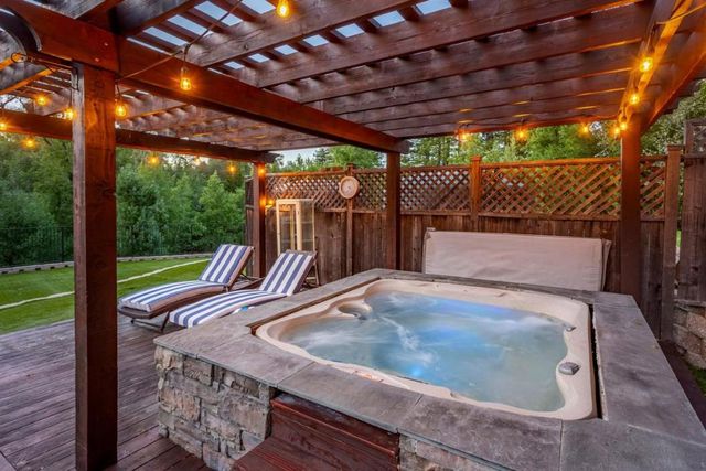 18355 Idylwild Road, Los Gatos, CA 95033