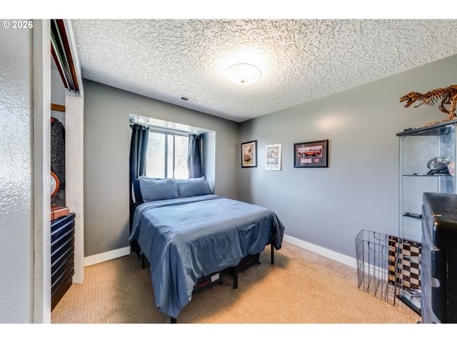 34412 Se 20th St, Washougal, WA 98671