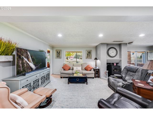 34412 Se 20th St, Washougal, WA 98671