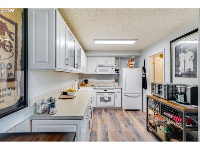 34412 Se 20th St, Washougal, WA 98671