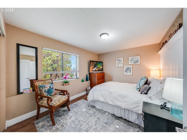 34412 Se 20th St, Washougal, WA 98671