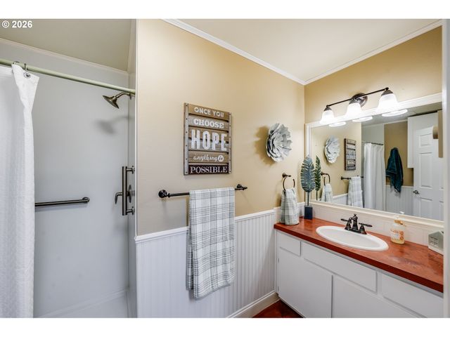 34412 Se 20th St, Washougal, WA 98671