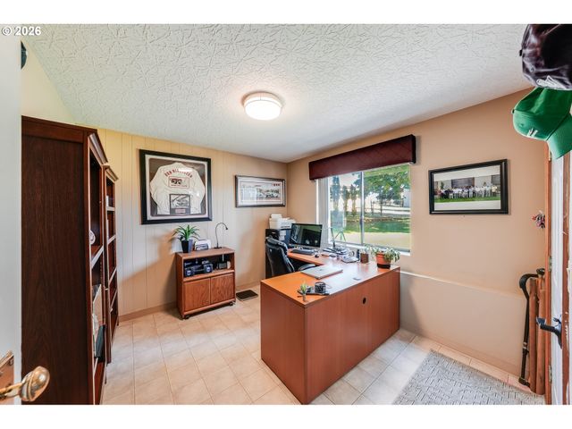 34412 Se 20th St, Washougal, WA 98671