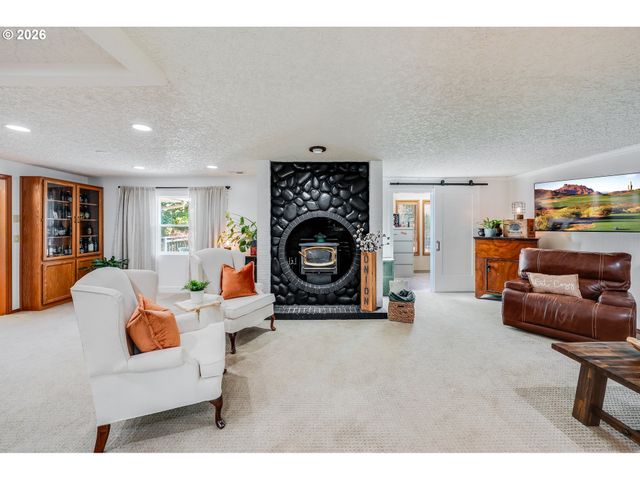 34412 Se 20th St, Washougal, WA 98671
