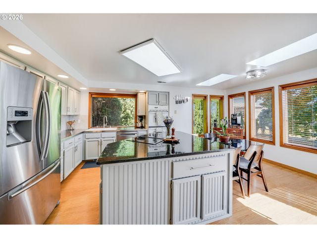 34412 Se 20th St, Washougal, WA 98671