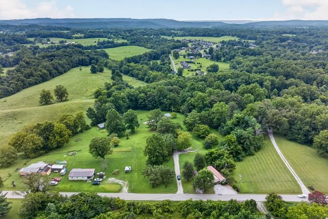 4536 Old Sparta Rd, Cookeville, TN 38506