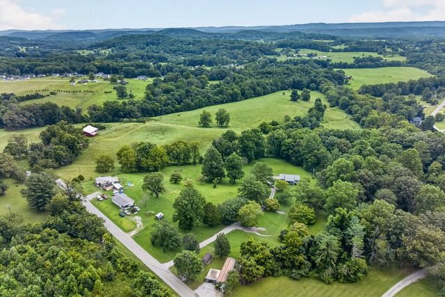 4536 Old Sparta Rd, Cookeville, TN 38506
