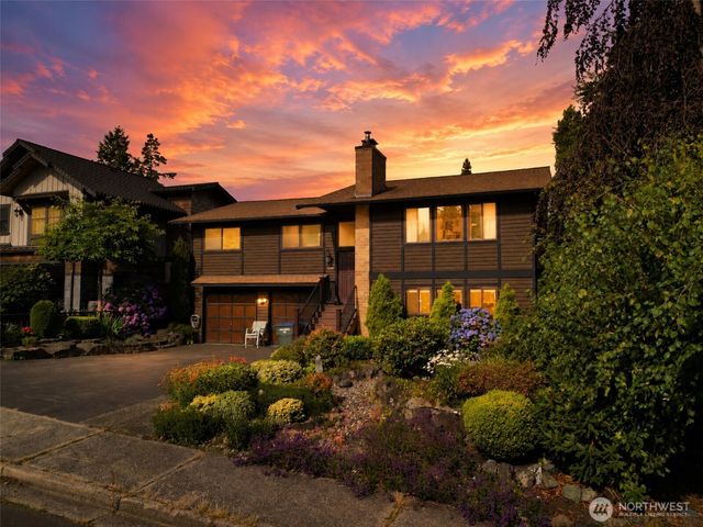 1136 7th Avenue S, Edmonds, WA 98020