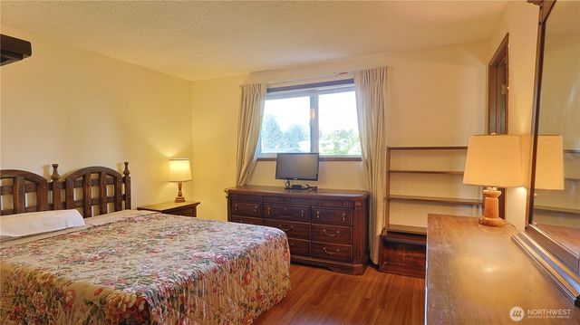 1136 7th Avenue S, Edmonds, WA 98020