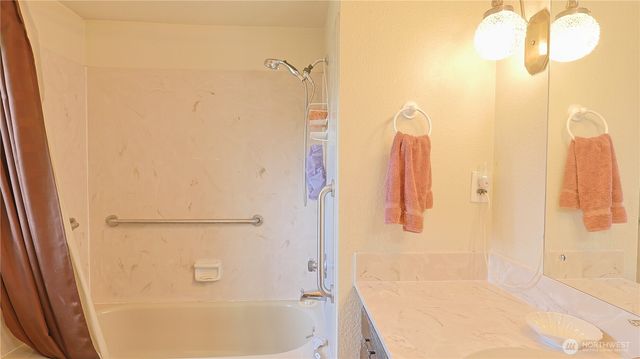 1136 7th Avenue S, Edmonds, WA 98020