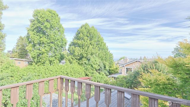 1136 7th Avenue S, Edmonds, WA 98020