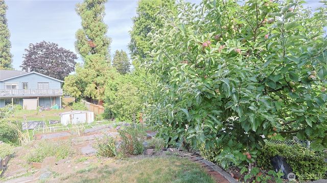 1136 7th Avenue S, Edmonds, WA 98020