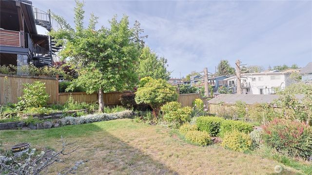 1136 7th Avenue S, Edmonds, WA 98020