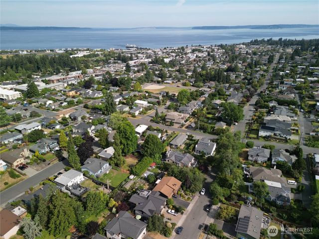1136 7th Avenue S, Edmonds, WA 98020