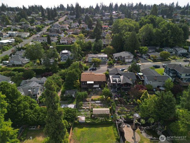 1136 7th Avenue S, Edmonds, WA 98020