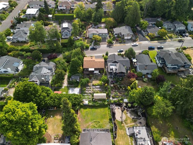 1136 7th Avenue S, Edmonds, WA 98020