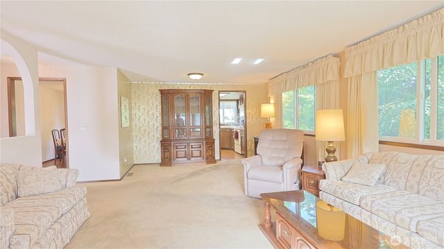 1136 7th Avenue S, Edmonds, WA 98020