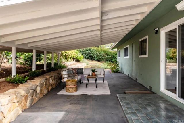 2091 Warmlands Ave, Vista, CA 92084