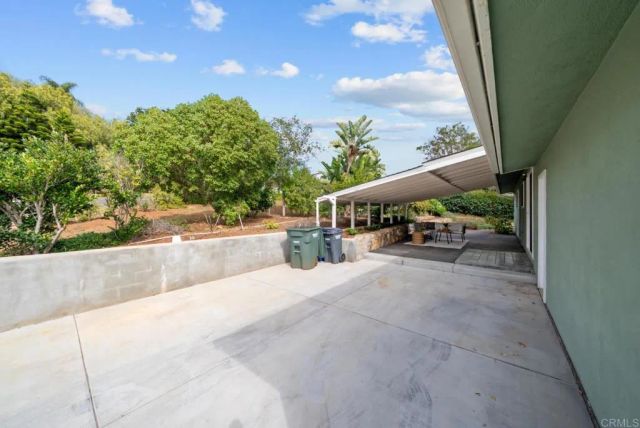 2091 Warmlands Ave, Vista, CA 92084