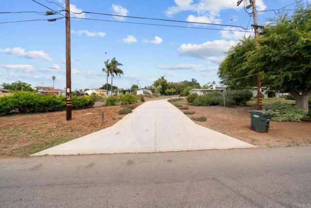 2091 Warmlands Ave, Vista, CA 92084