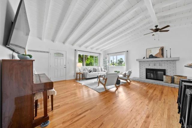 2091 Warmlands Ave, Vista, CA 92084