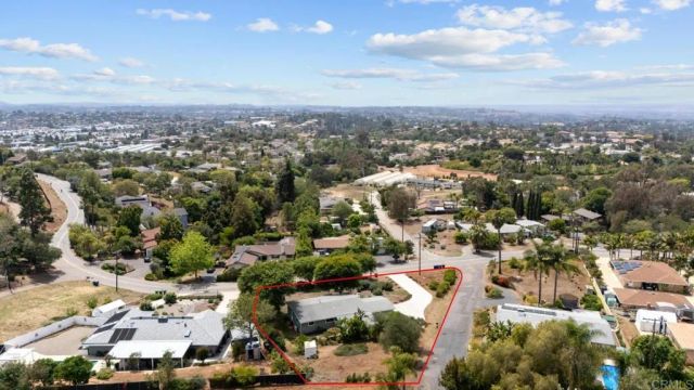 2091 Warmlands Ave, Vista, CA 92084
