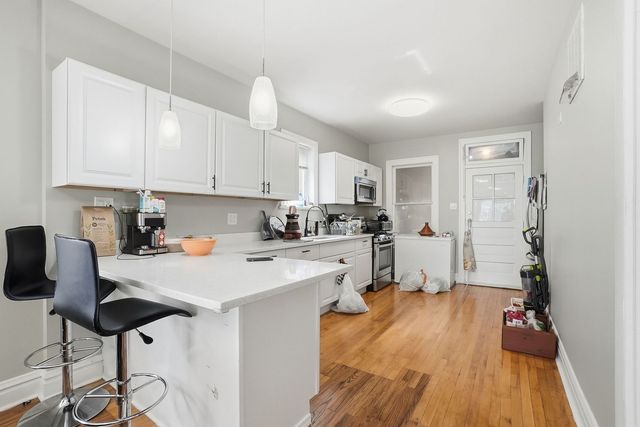 4512 N Kasson Avenue, Chicago, IL 60630