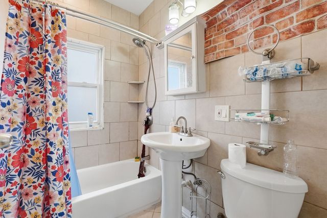 4512 N Kasson Avenue, Chicago, IL 60630