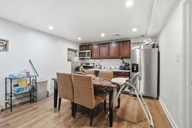 4512 N Kasson Avenue, Chicago, IL 60630