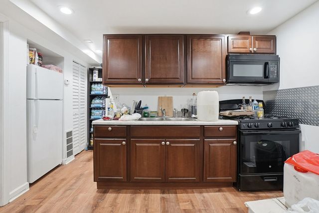 4512 N Kasson Avenue, Chicago, IL 60630
