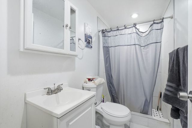 4512 N Kasson Avenue, Chicago, IL 60630