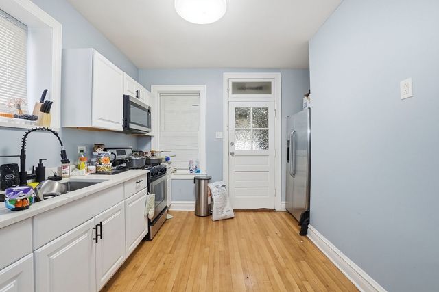 4512 N Kasson Avenue, Chicago, IL 60630