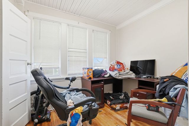 4512 N Kasson Avenue, Chicago, IL 60630