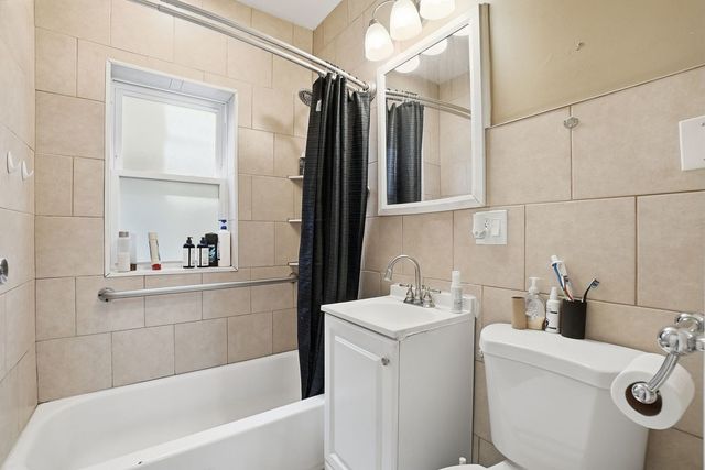 4512 N Kasson Avenue, Chicago, IL 60630