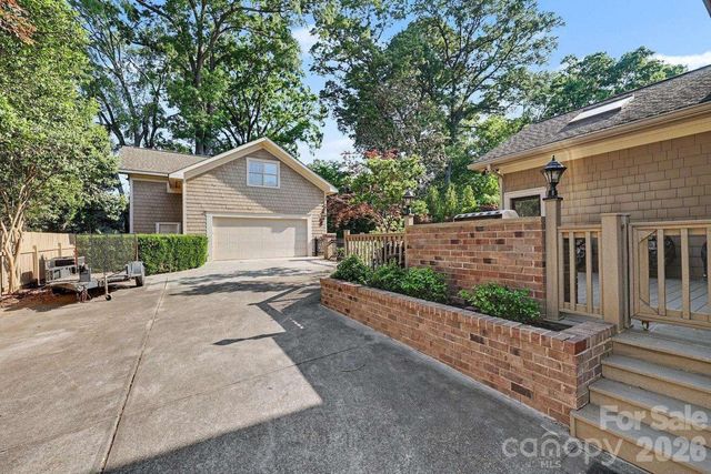 2215 Hassell Place, Charlotte, NC 28209