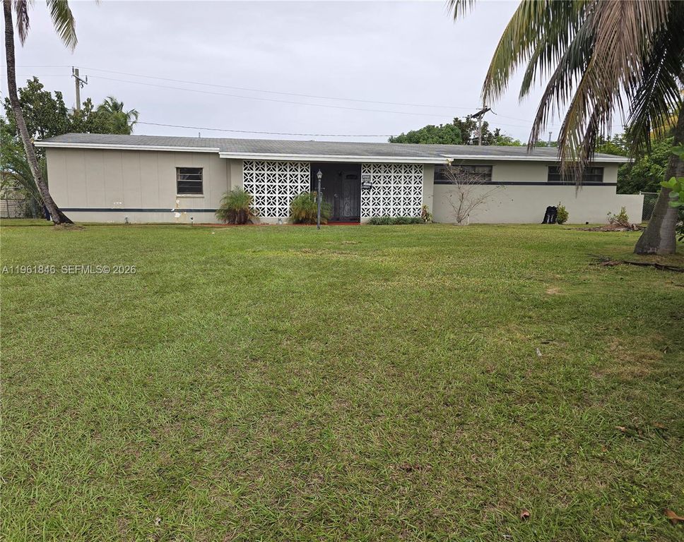 10901 SW 178th Ter, Miami, FL 33157