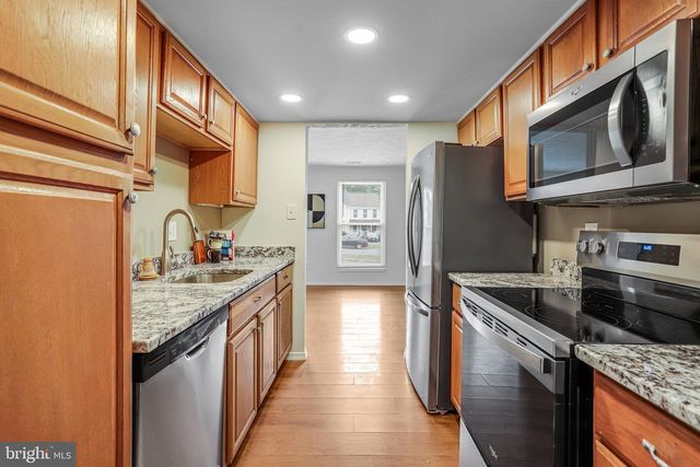 22375 STABLEHOUSE DR, Sterling, VA 20164