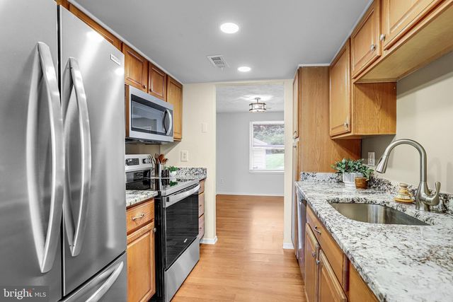 22375 STABLEHOUSE DR, Sterling, VA 20164