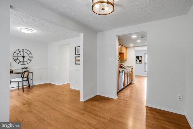22375 STABLEHOUSE DR, Sterling, VA 20164