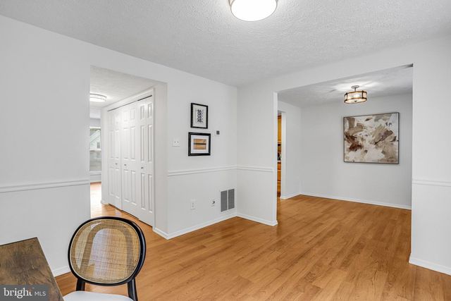 22375 STABLEHOUSE DR, Sterling, VA 20164