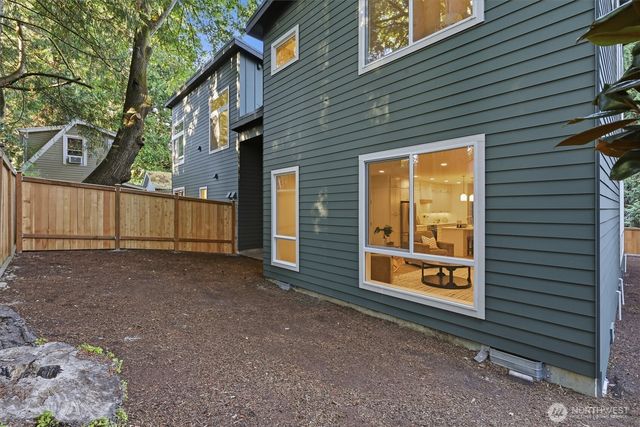 13351 25th Avenue NE, Seattle, WA 98125