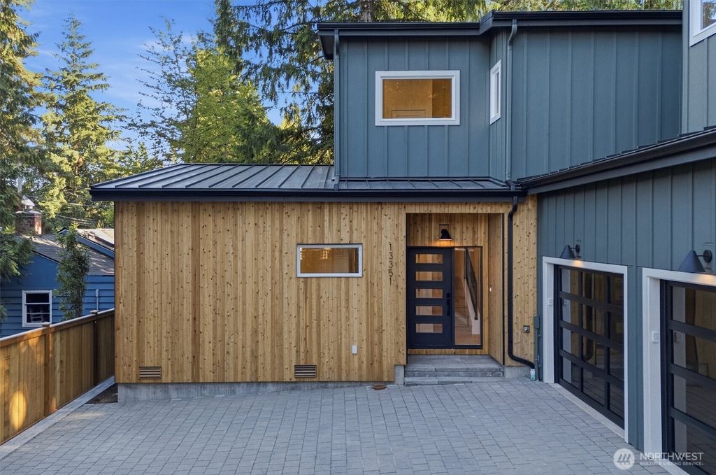 13351 25th Avenue NE, Seattle, WA 98125
