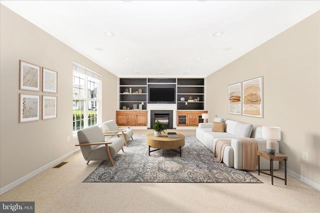 102 SUNLIGHT DR, Frederick, MD 21702